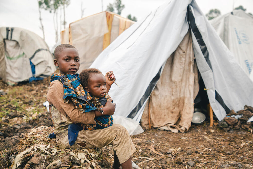 Viele Familien haben nach den Kämpfen im Osten der DR Kongo am Standort Kanyaruchinya für Vertriebene in der Provinz Nord-Kivu Zuflucht gesucht.