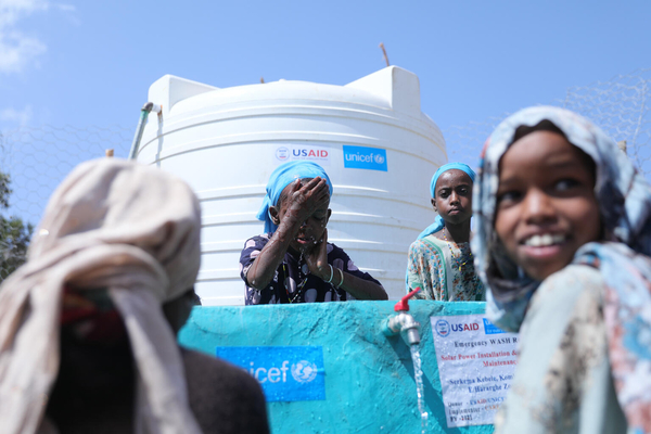 Einweihungsfest einer mit Sonnenenergie betriebenen Notfall-Waschanlage im Dorf Serkema in der Oromia-Region in Äthiopien