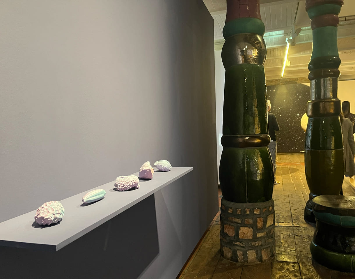 Werke aus der Gemeinschafts-Ausstellung im Kunsthaus Wien