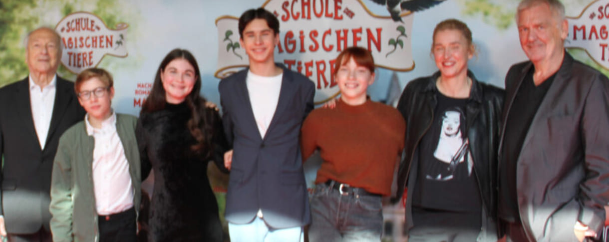 Junge Hauptdarsteller:innen und andere Mitwirkende am Film 