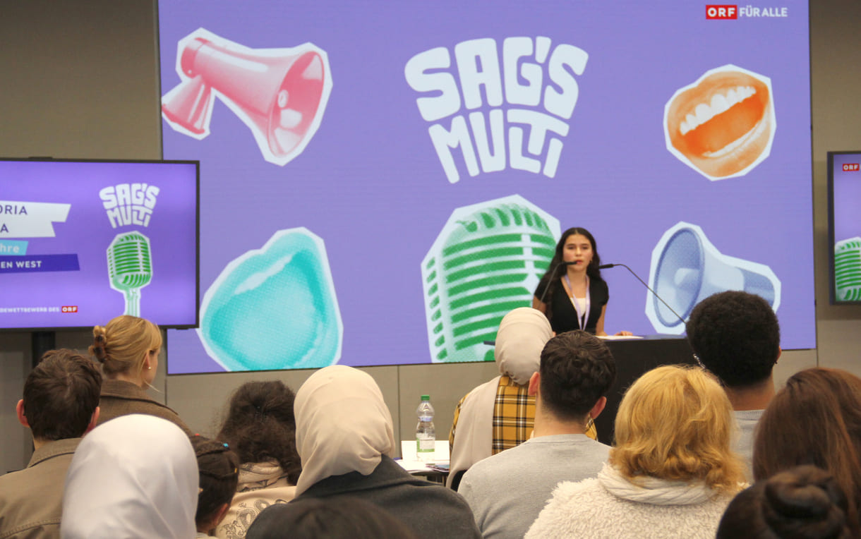 Victoria Peña (AHS Wien West) hielt ihre Rede auf Spanisch und Deutsch