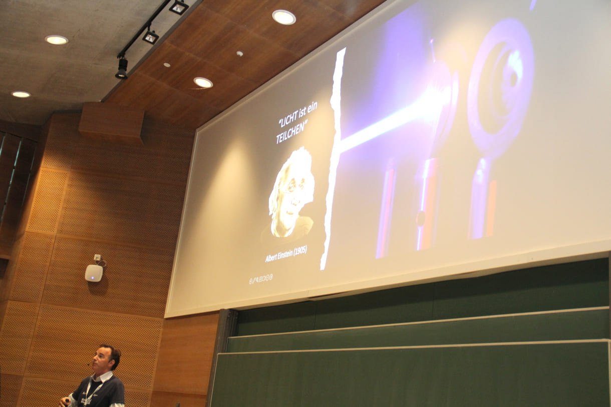Vortrag und Folien zu Quantenphysik von und mit Markus Aspelmeyer