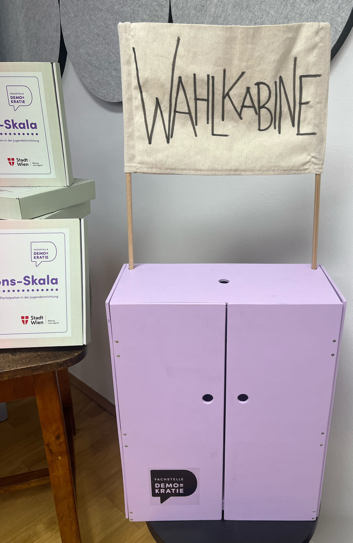 Handliche mobile Aufklapp-Wahlkabine