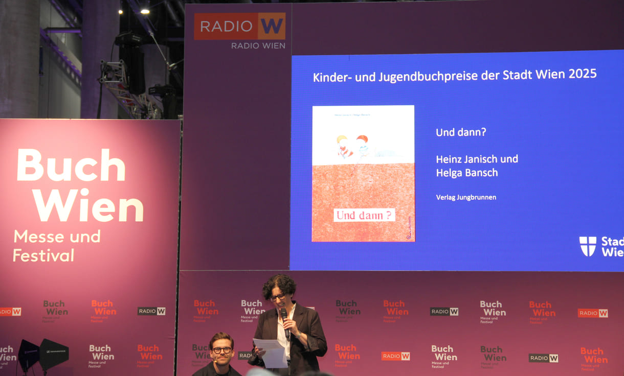 Die Leiterin der Literaturabteilung der Stadt Wien vertrat die Kulturstadträtin, die zu einer dringenden Sitzung musste