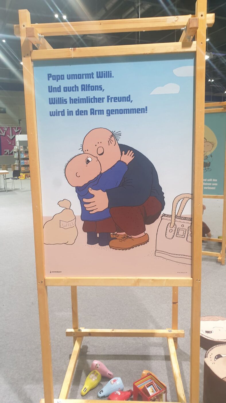 Tafeln der Ausstellung zu 50 Jahre Willi Wiberg, dem Kinderbuchklassiker von Gunilla Bergström