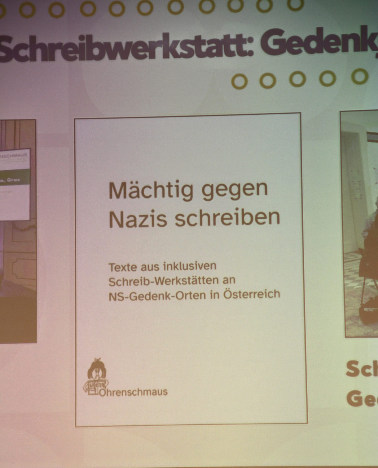 Eingeblendete Folie über 