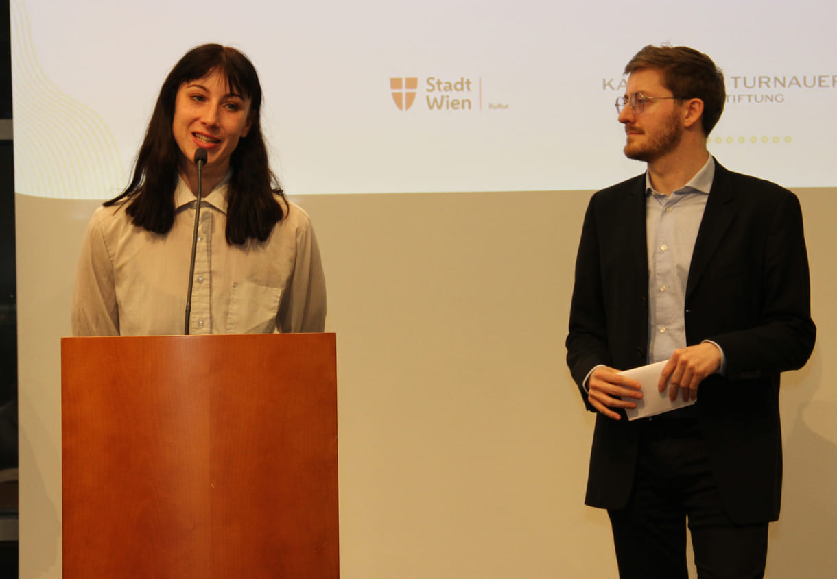 Mitglieder des Ohrenschmaus-Teams stellen verschiedene ganzjährige Aktivitäten vor