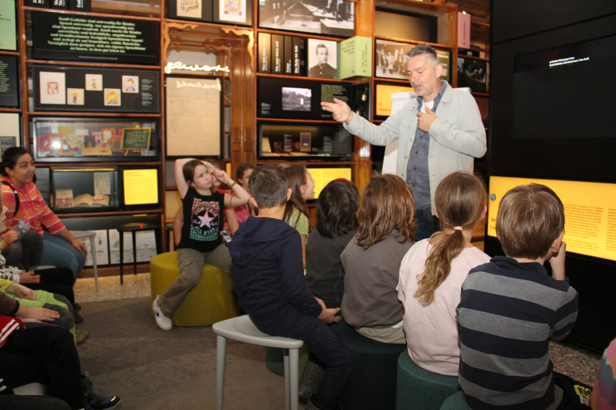 Beginn des Workshops zum Sprachbasteln