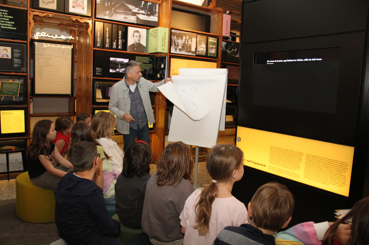 Beginn des Workshops zum Sprachbasteln