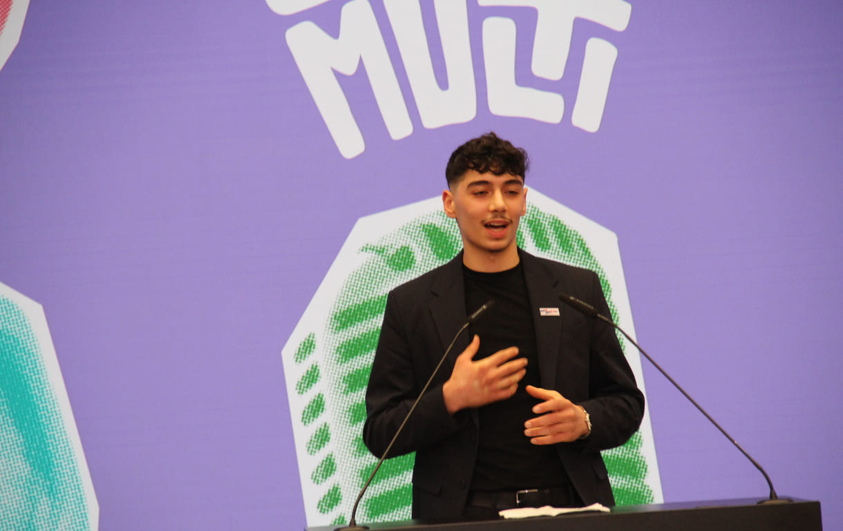 Yazan Fran (HAK bfi Wien), griff zu Arabisch neben Deutsch