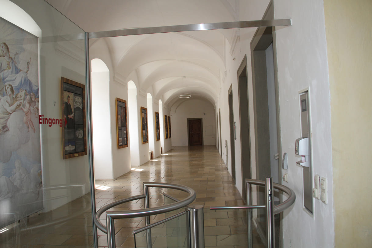 Zutritts-Sperre im obersten Stock des Stifts