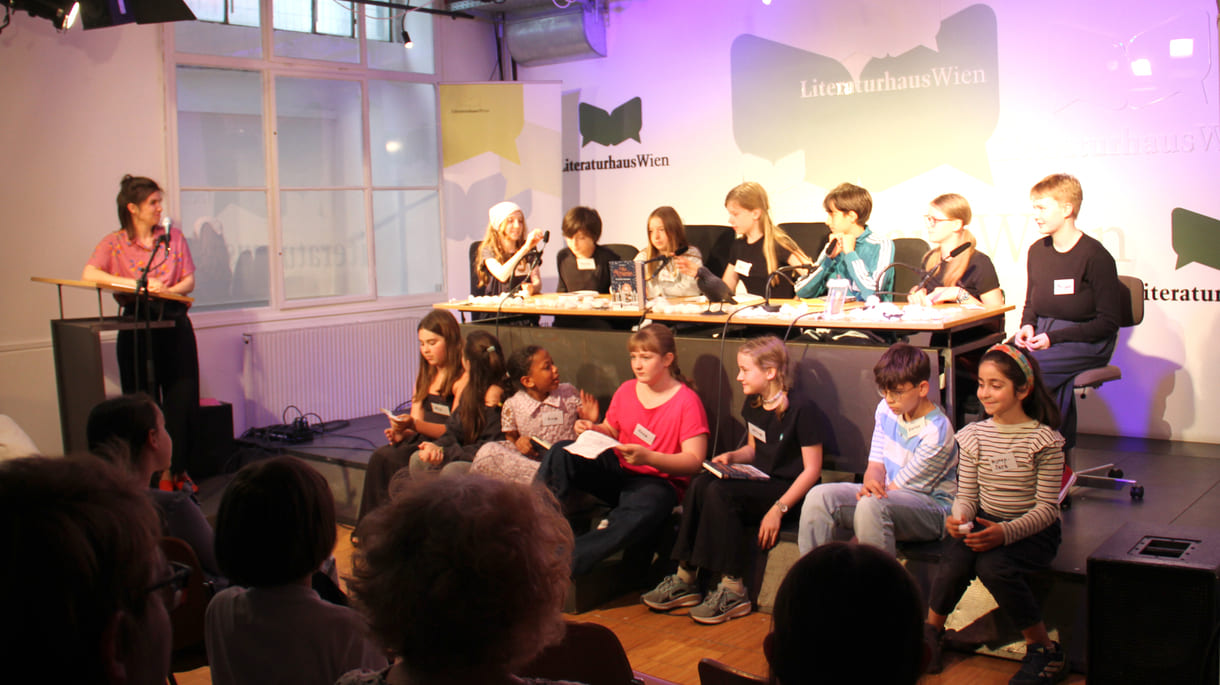 Weitere Gruppe der jüngeren Juror:innen: Amie, Anna, Anton, Leyla, Marie, Mia, Paula, Philippa (ebenfalls alphabetisch angeführt)