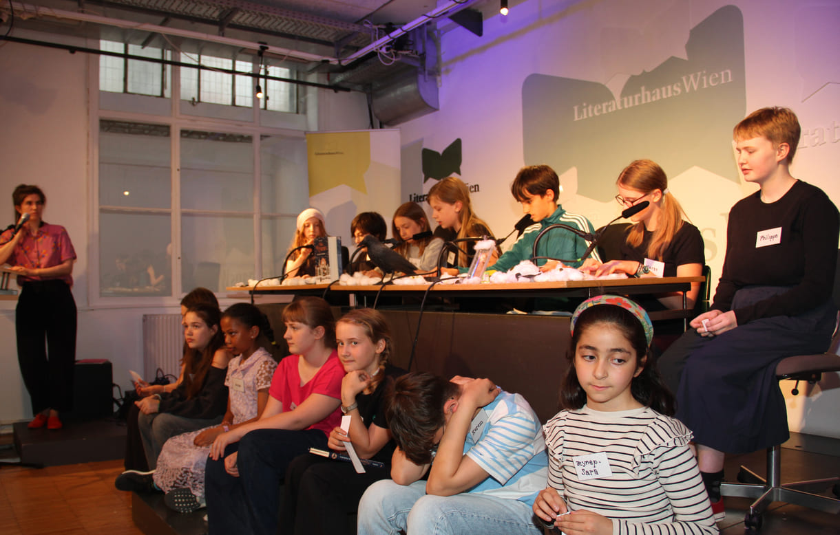 Weitere Gruppe der jüngeren Juror:innen: Amie, Anna, Anton, Leyla, Marie, Mia, Paula, Philippa (ebenfalls alphabetisch angeführt)