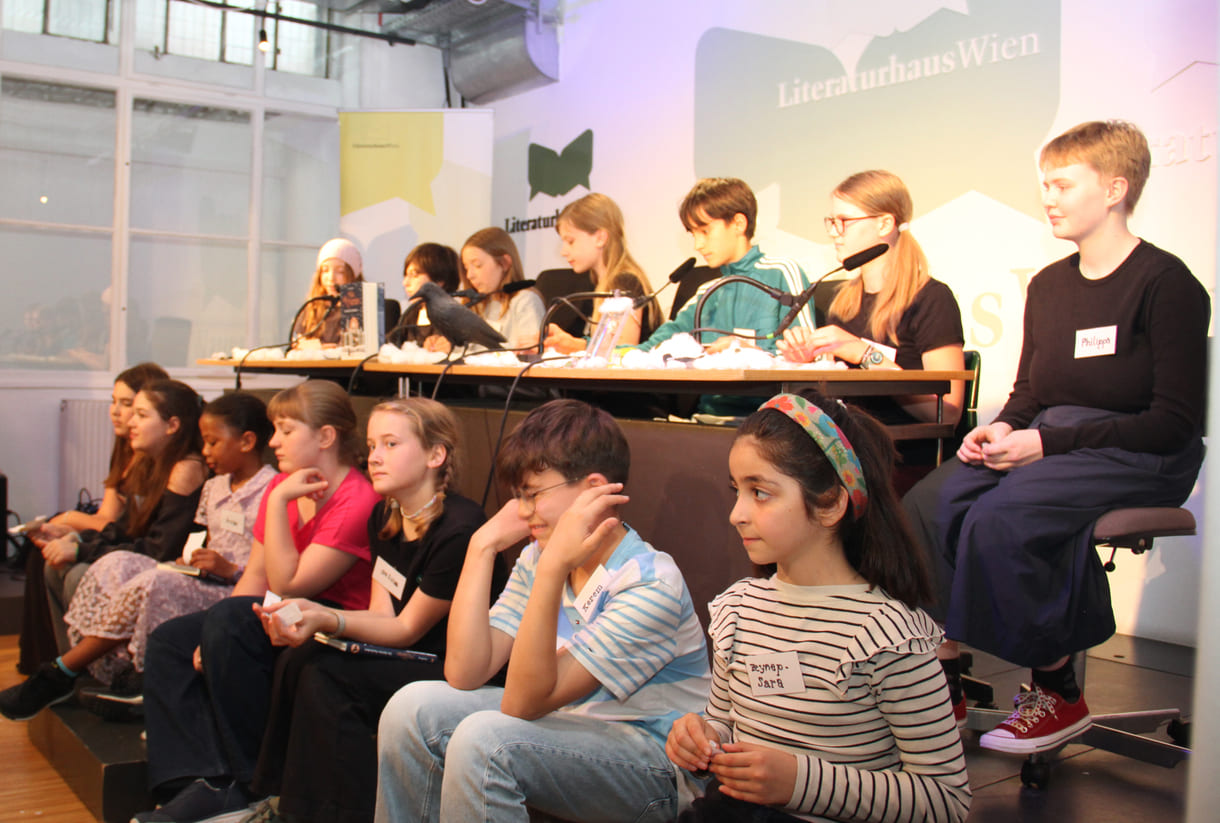 Weitere Gruppe der jüngeren Juror:innen: Amie, Anna, Anton, Leyla, Marie, Mia, Paula, Philippa (ebenfalls alphabetisch angeführt)